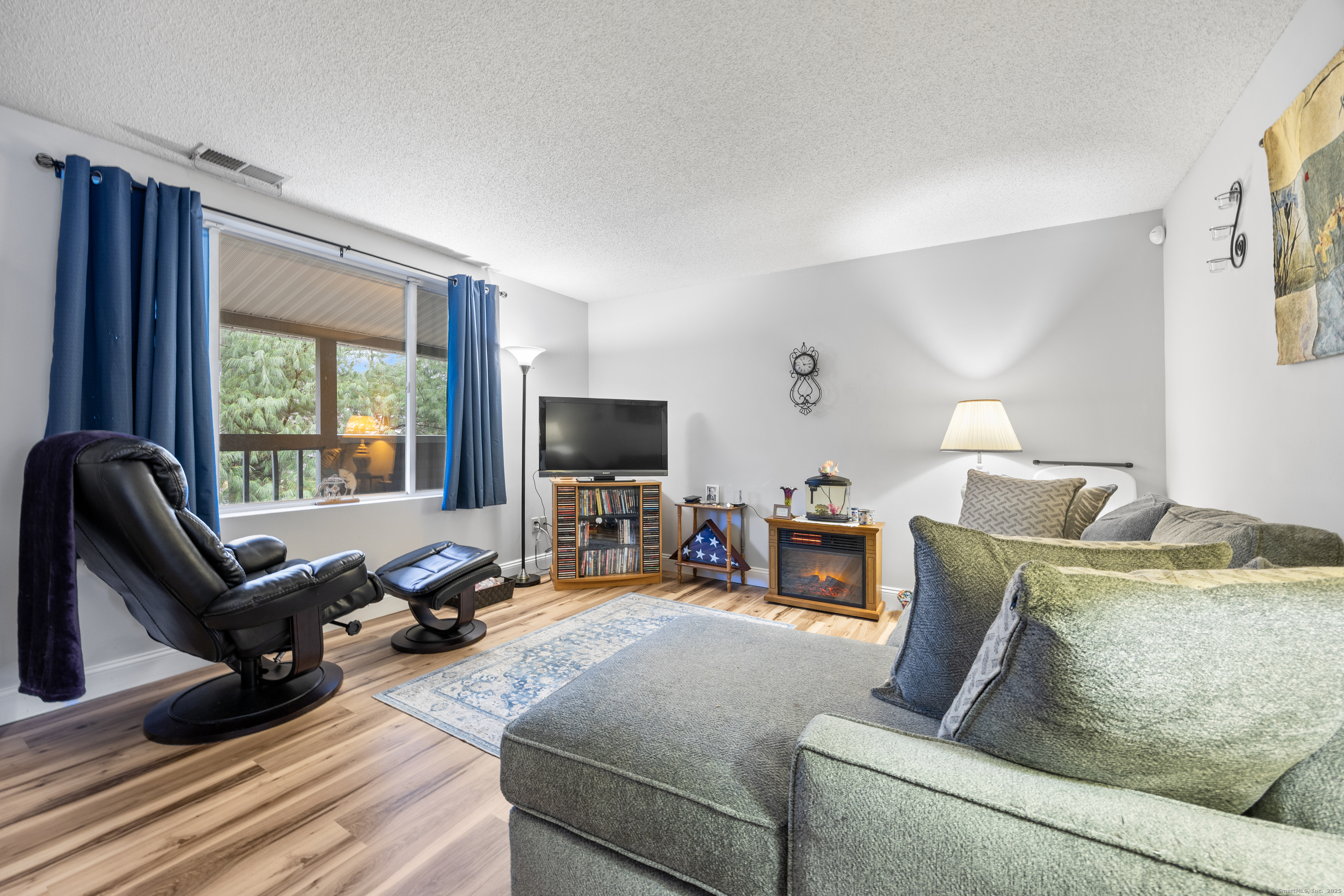 365 Woodford Avenue #APT 21, Plainville, Connecticut image 2