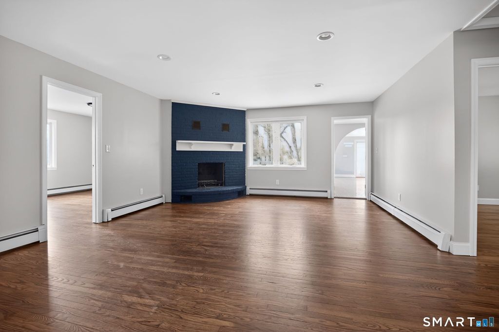 Photo of 48 Lakeside Drive, Guilford, CT 06437 (MLS # 24175128)