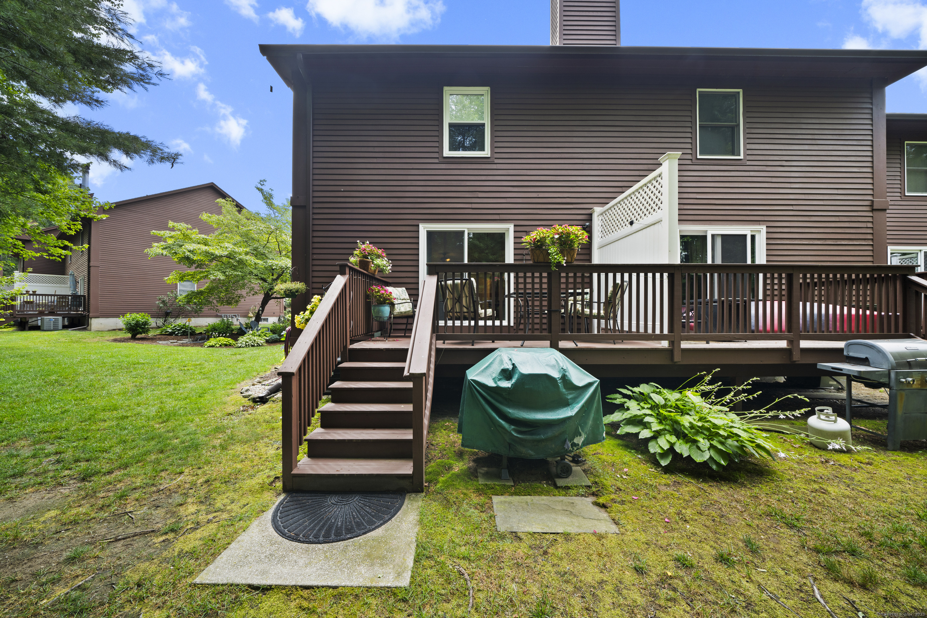 75 Candlewood Circle