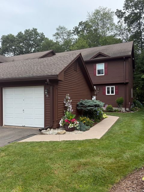 Condo For Sale - 75 Candlewood Circle<br/> Enfield, CT 06082