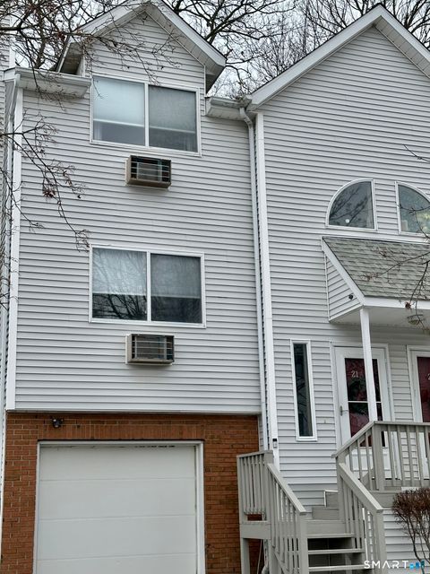 Photo of 925 Oronoke Road #21A, Waterbury, CT 06708 (MLS # 24147474)