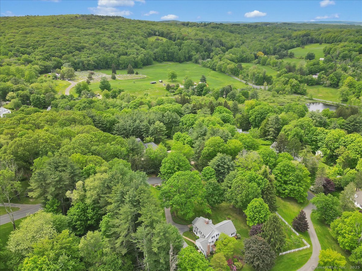 222 Crest Road, Middlebury, Connecticut image 38