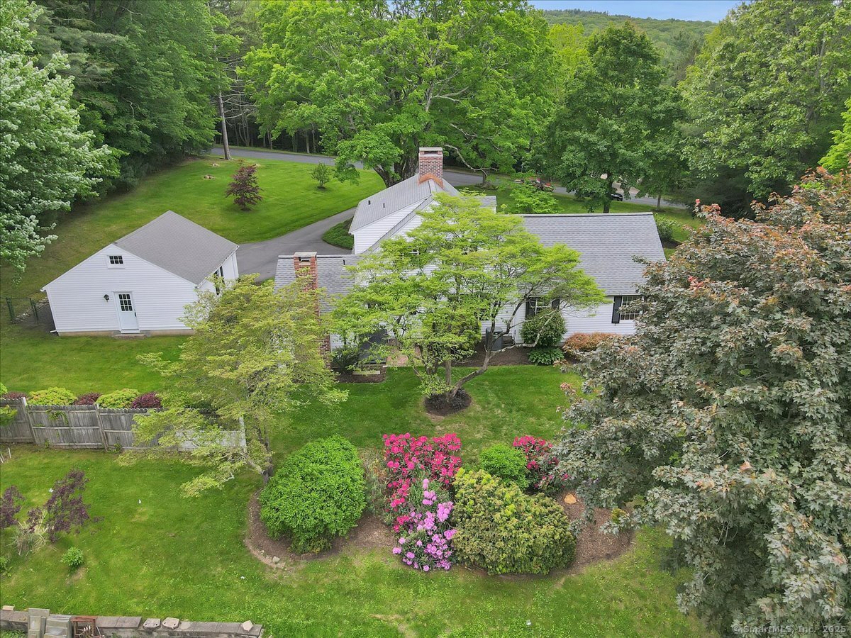 222 Crest Road, Middlebury, Connecticut image 37