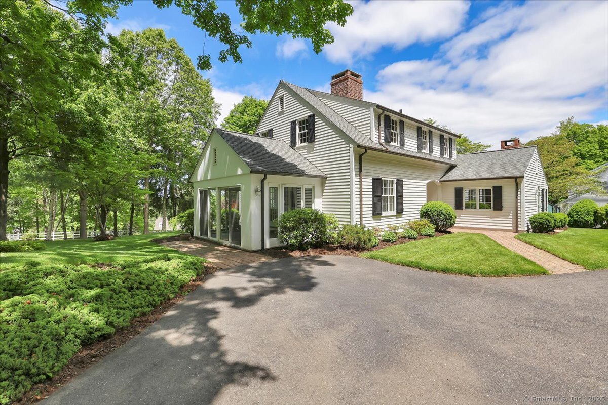 222 Crest Road
