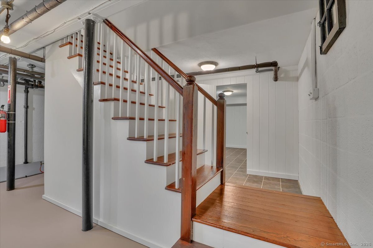 222 Crest Road, Middlebury, Connecticut image 30