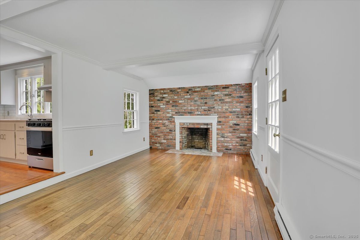 222 Crest Road