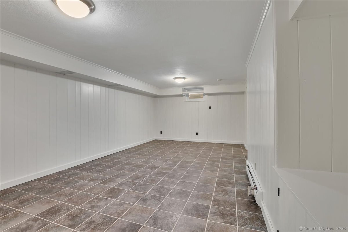 222 Crest Road, Middlebury, Connecticut image 32