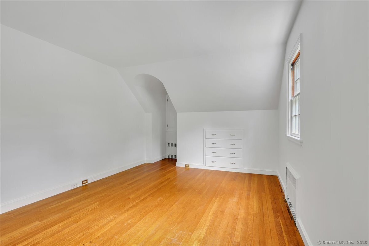 222 Crest Road, Middlebury, Connecticut image 22