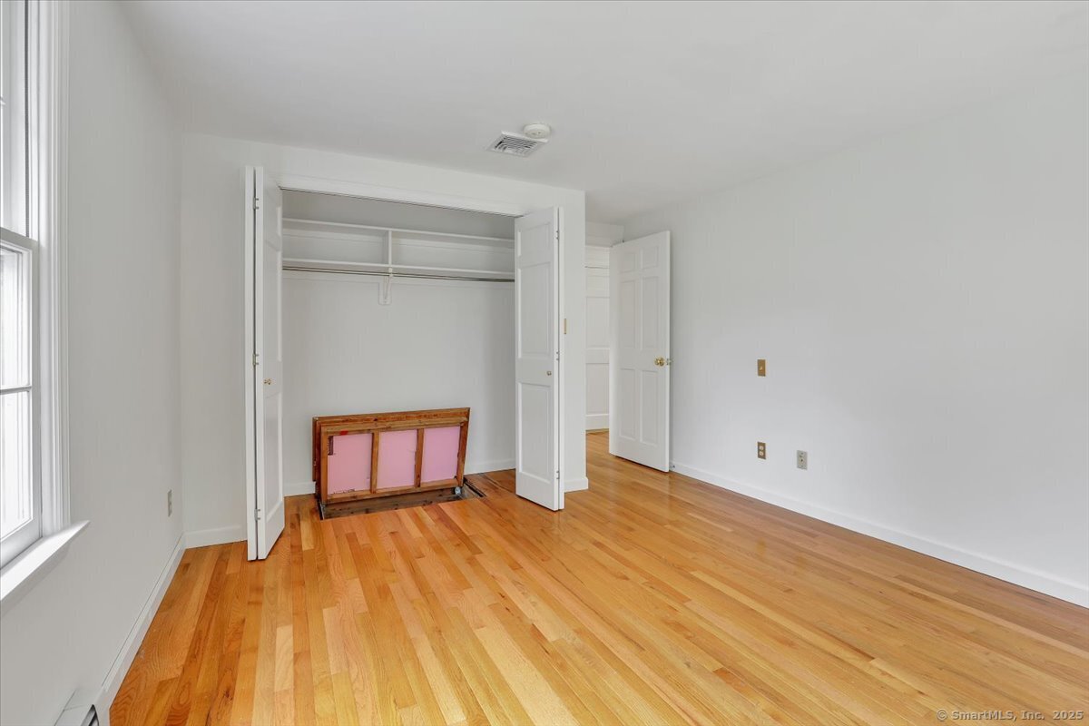 222 Crest Road, Middlebury, Connecticut image 18