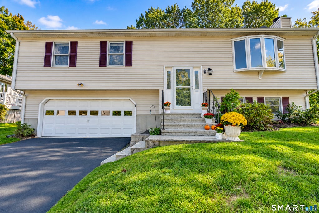 Photo of 9 Hopkins Court, Branford, CT 06405 (MLS # 24207712)