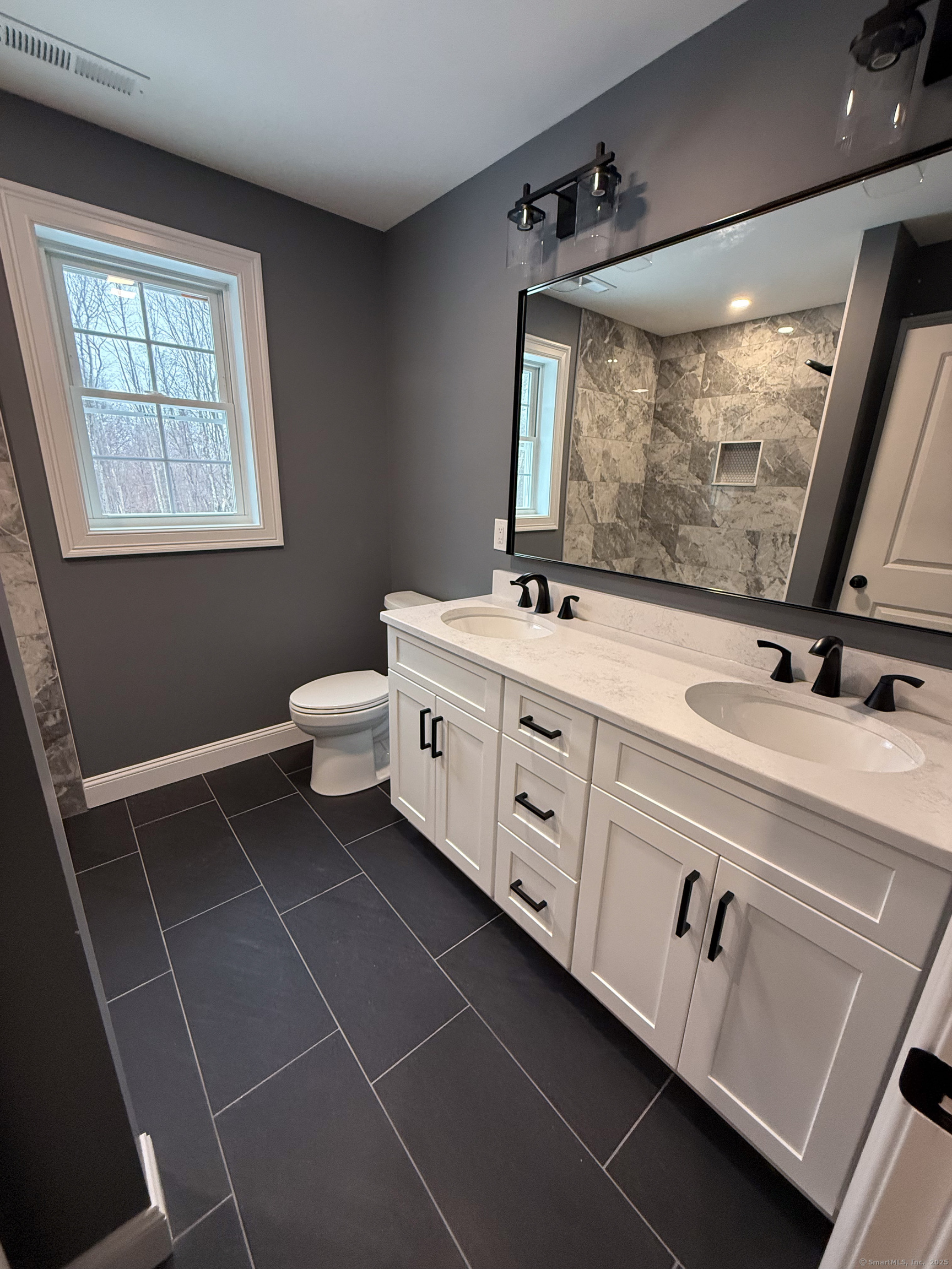 Barkhamsted, Connecticut 06063, United States, 4 Bedrooms Bedrooms, ,3 BathroomsBathrooms,Residential,Pending,50813