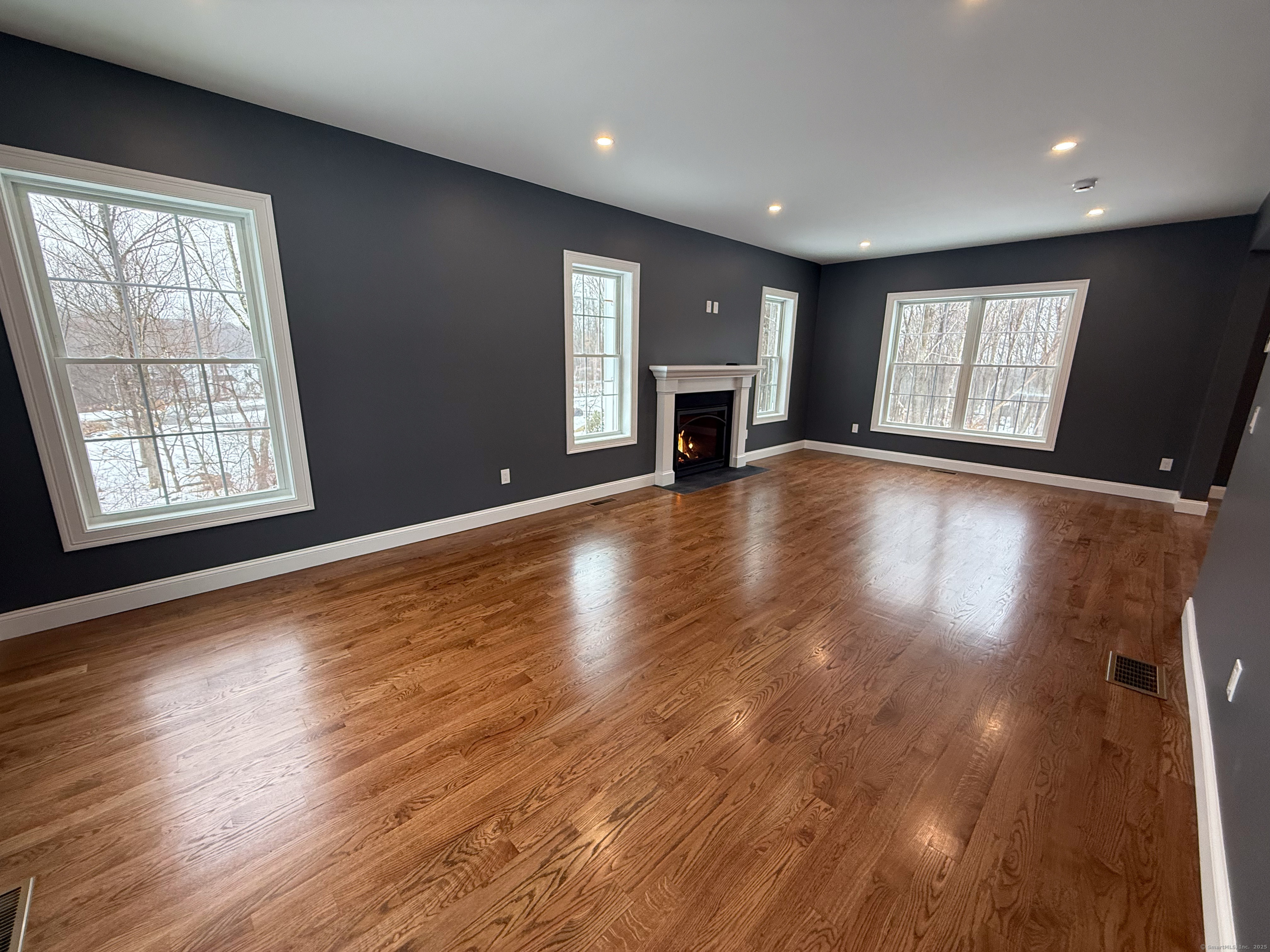 Barkhamsted, Connecticut 06063, United States, 4 Bedrooms Bedrooms, ,3 BathroomsBathrooms,Residential,Pending,50813