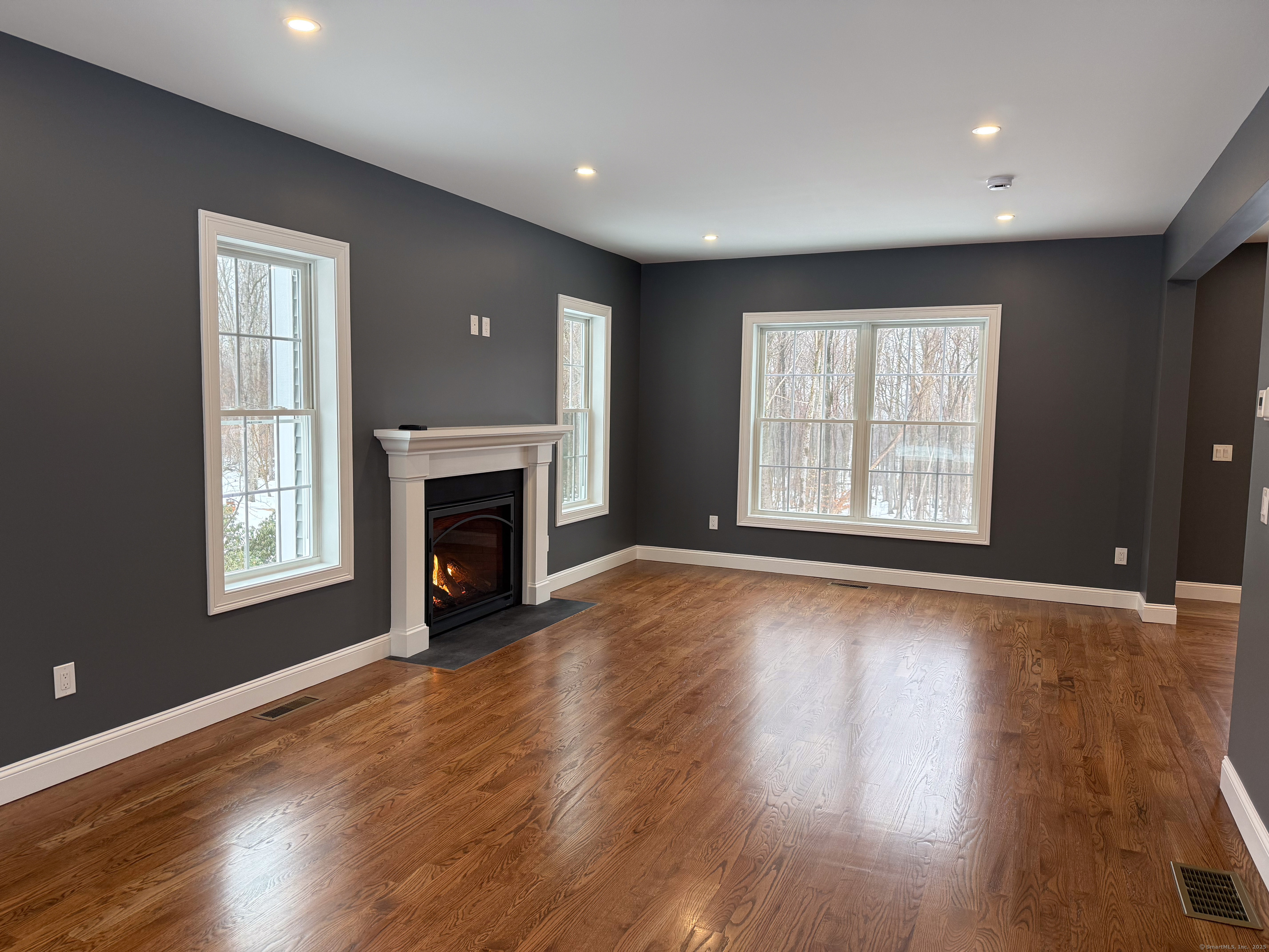 Barkhamsted, Connecticut 06063, United States, 4 Bedrooms Bedrooms, ,3 BathroomsBathrooms,Residential,Pending,50813