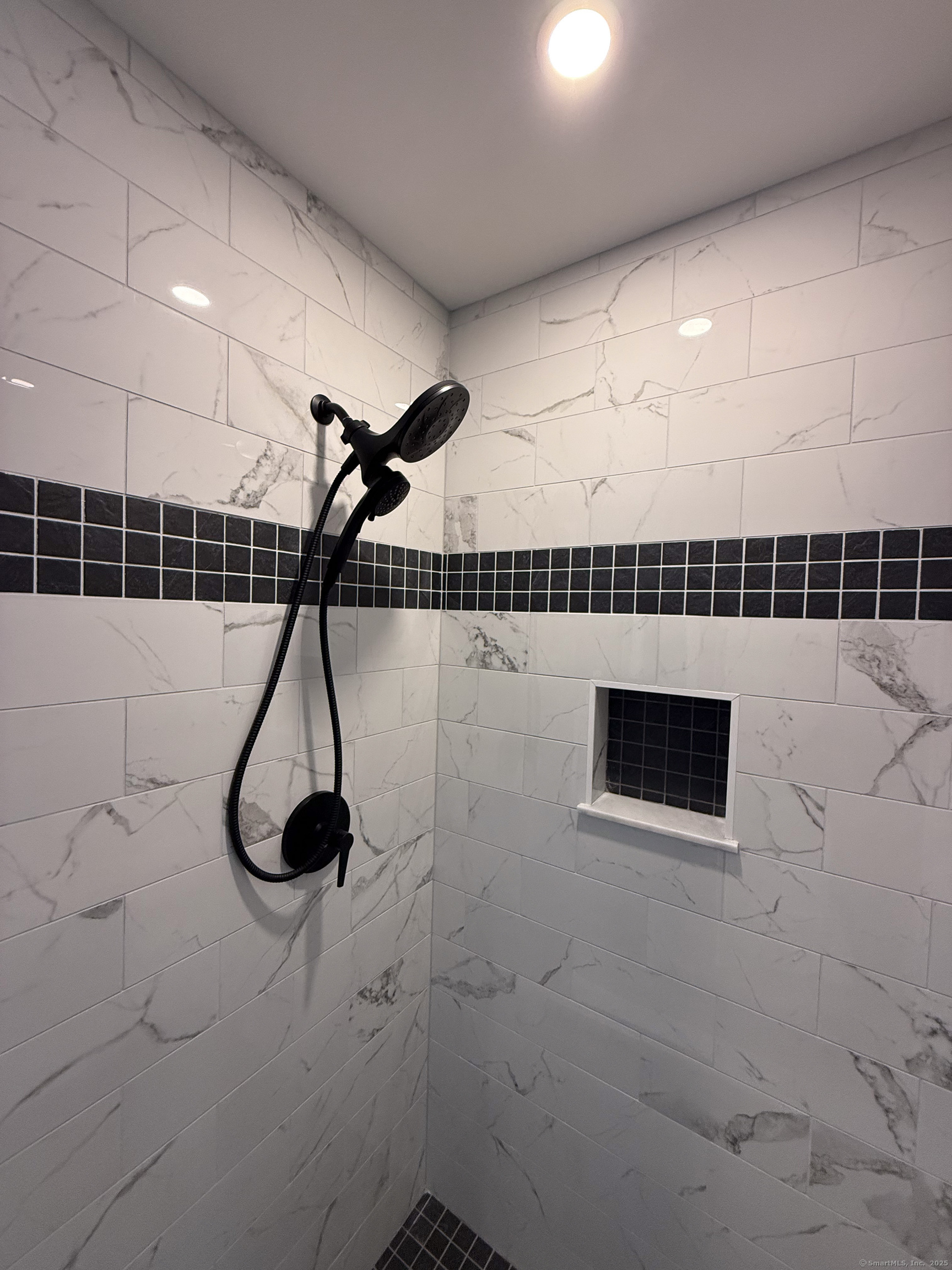 Barkhamsted, Connecticut 06063, United States, 4 Bedrooms Bedrooms, ,3 BathroomsBathrooms,Residential,Pending,50813