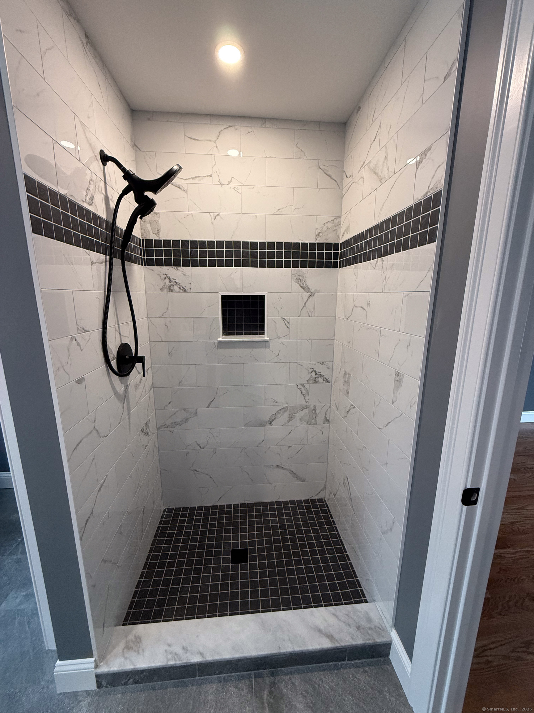 Barkhamsted, Connecticut 06063, United States, 4 Bedrooms Bedrooms, ,3 BathroomsBathrooms,Residential,Pending,50813