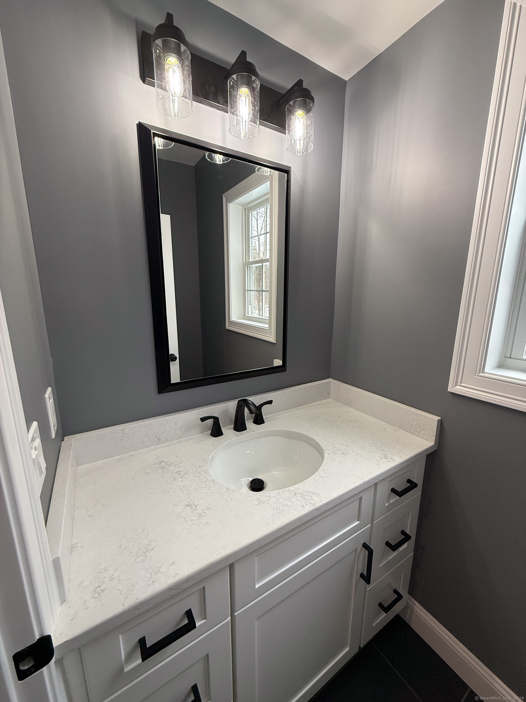 Barkhamsted, Connecticut 06063, United States, 4 Bedrooms Bedrooms, ,3 BathroomsBathrooms,Residential,Pending,50813