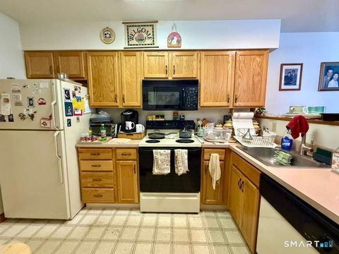 Tiny photo for 621 Overlook Path #621, Southington, CT 06489 (MLS # 24146494)