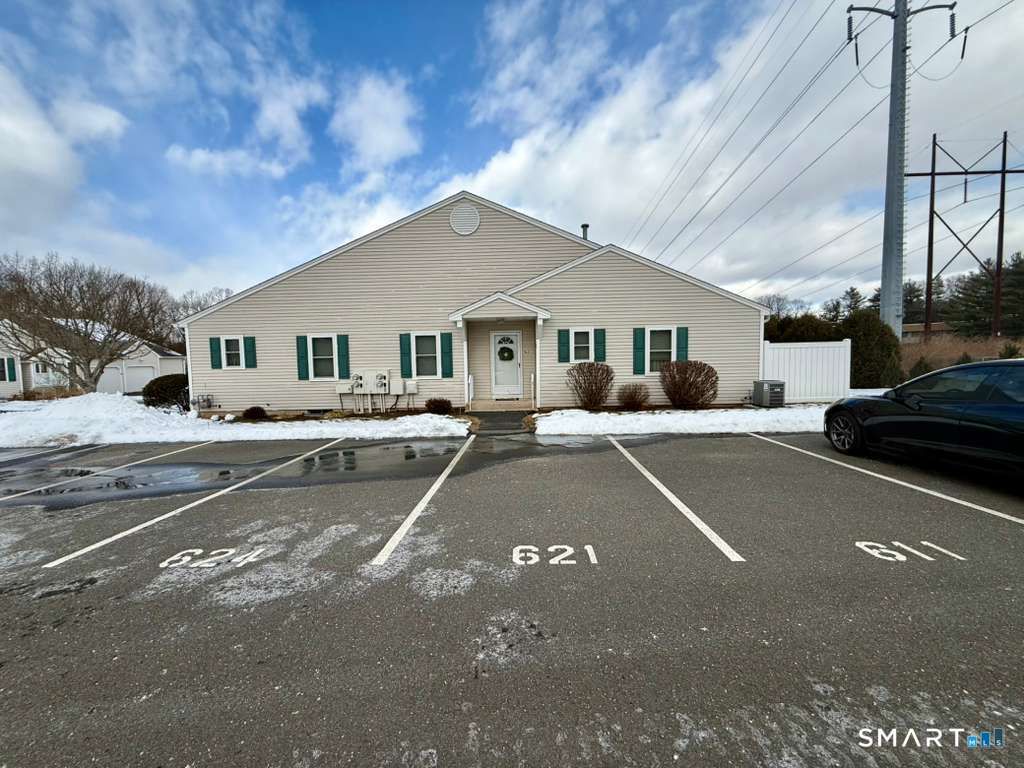 Photo of 621 Overlook Path #621, Southington, CT 06489 (MLS # 24146494)