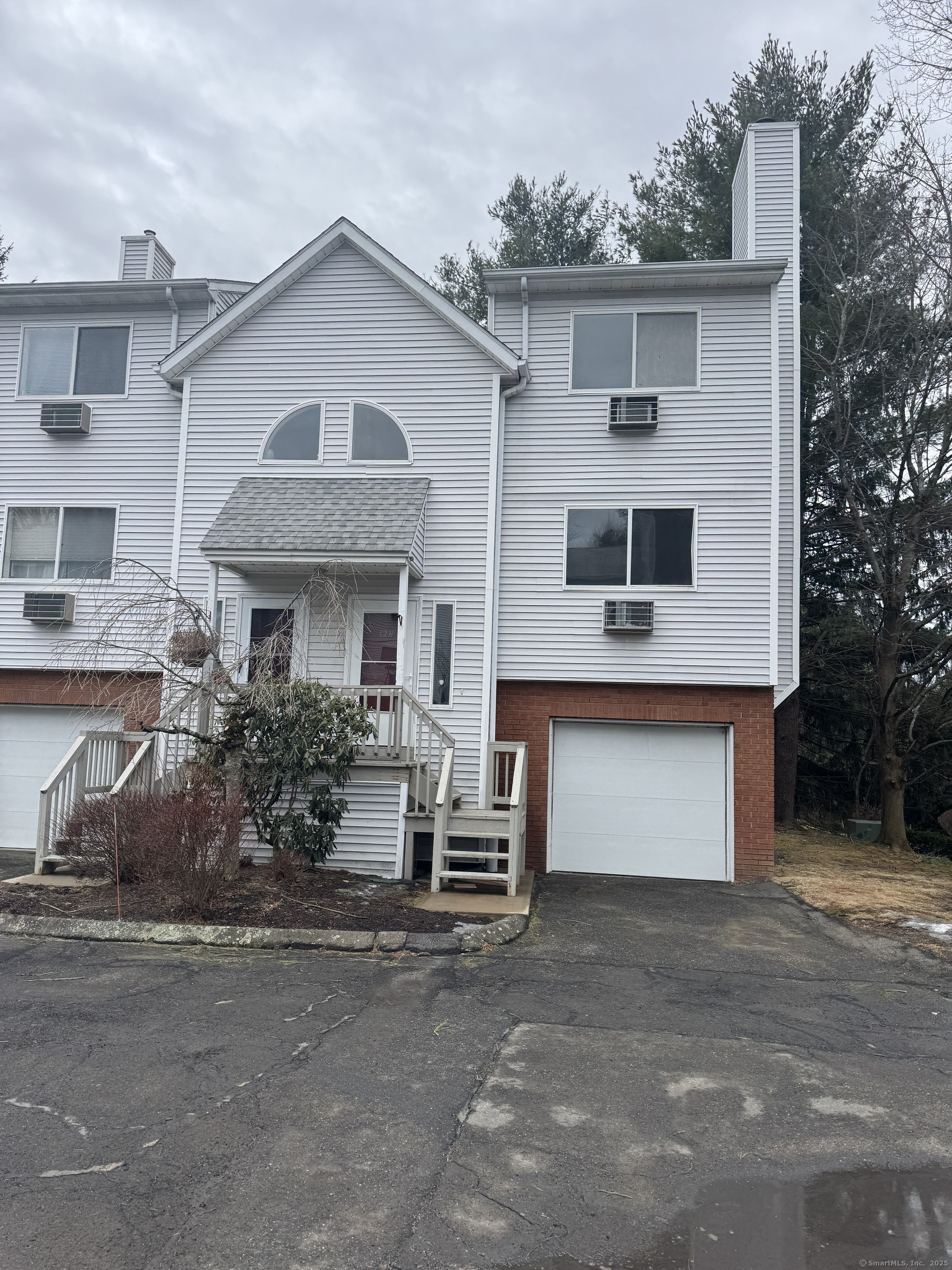 925 Oronoke Road #12H, Waterbury, Connecticut image 2