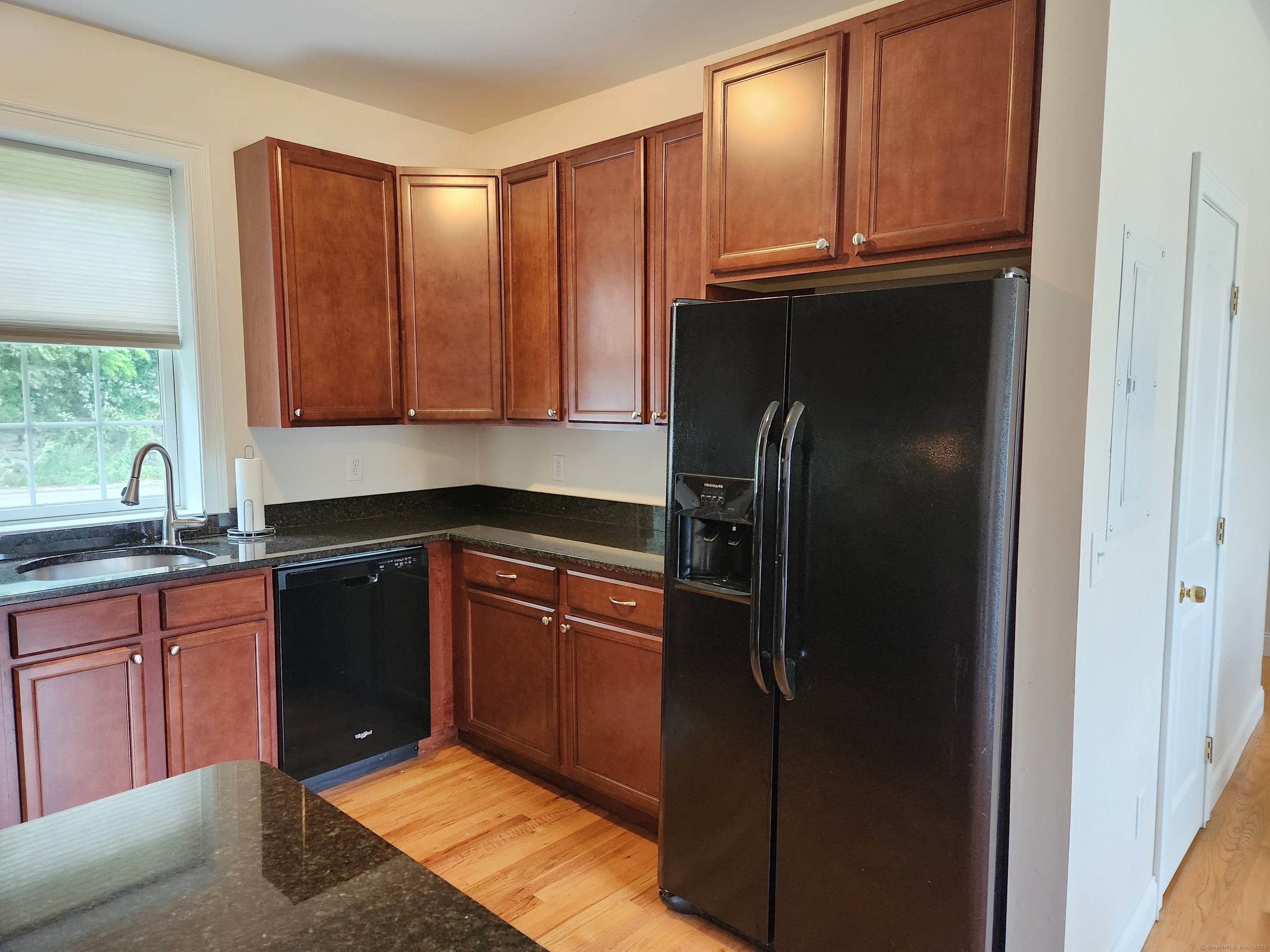 190 S Thames Street #12, Norwich, Connecticut image 14