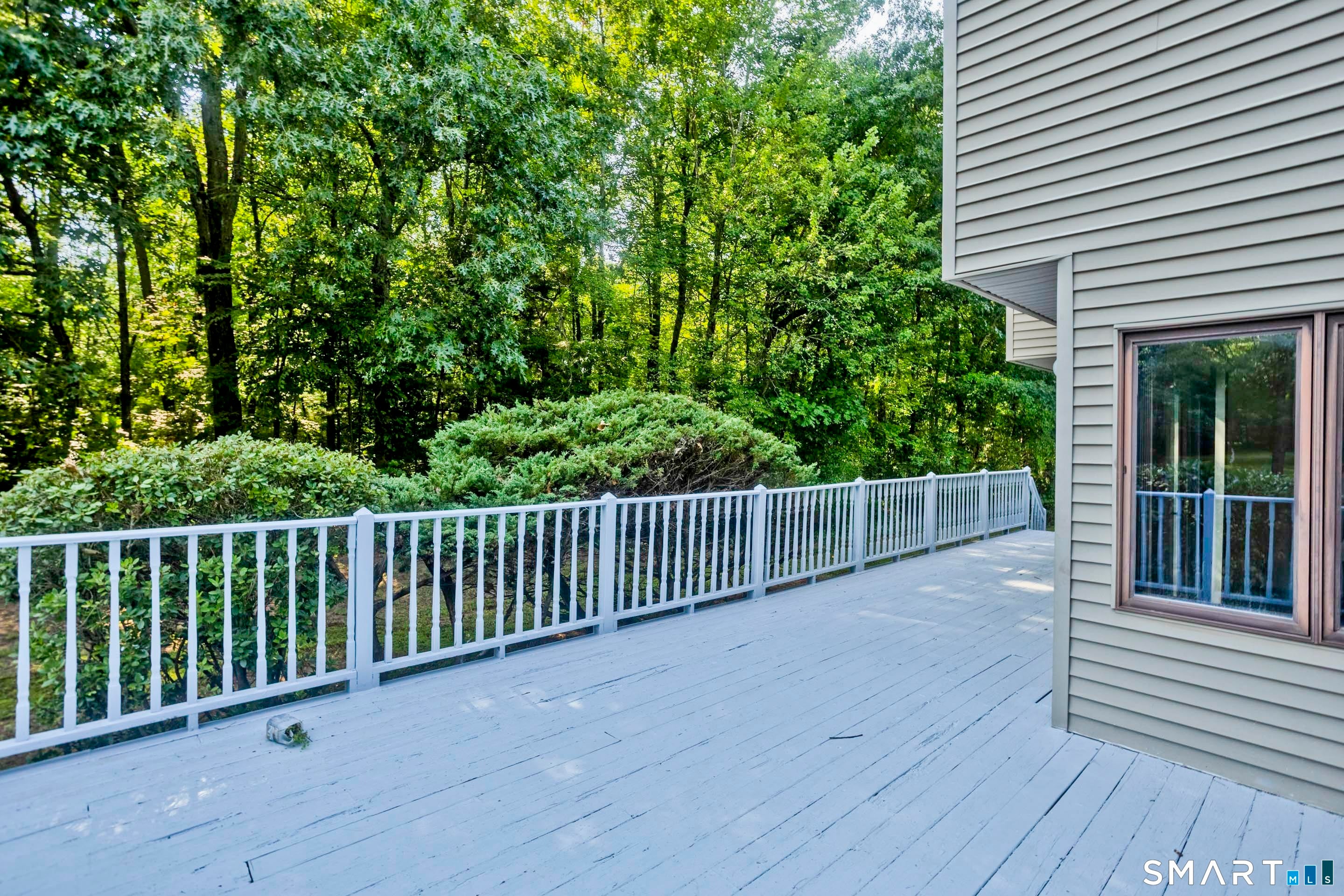 80 West View Drive
