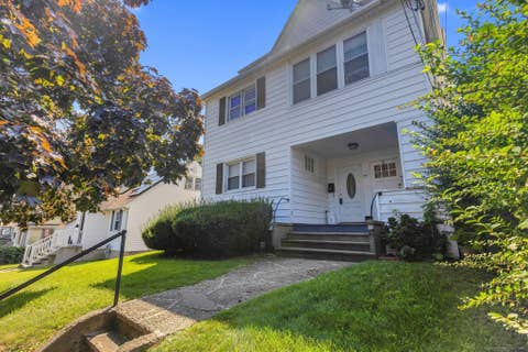 Multifamily For Rent - 285 Clover Street #2<br/> Stratford, CT 06614