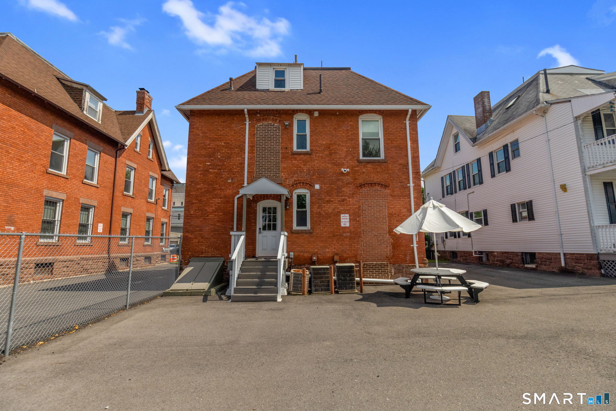 101 Oak Street