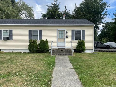 Photo of 83 Midway Oval #85, Groton, CT 06340 (MLS # 24137977)