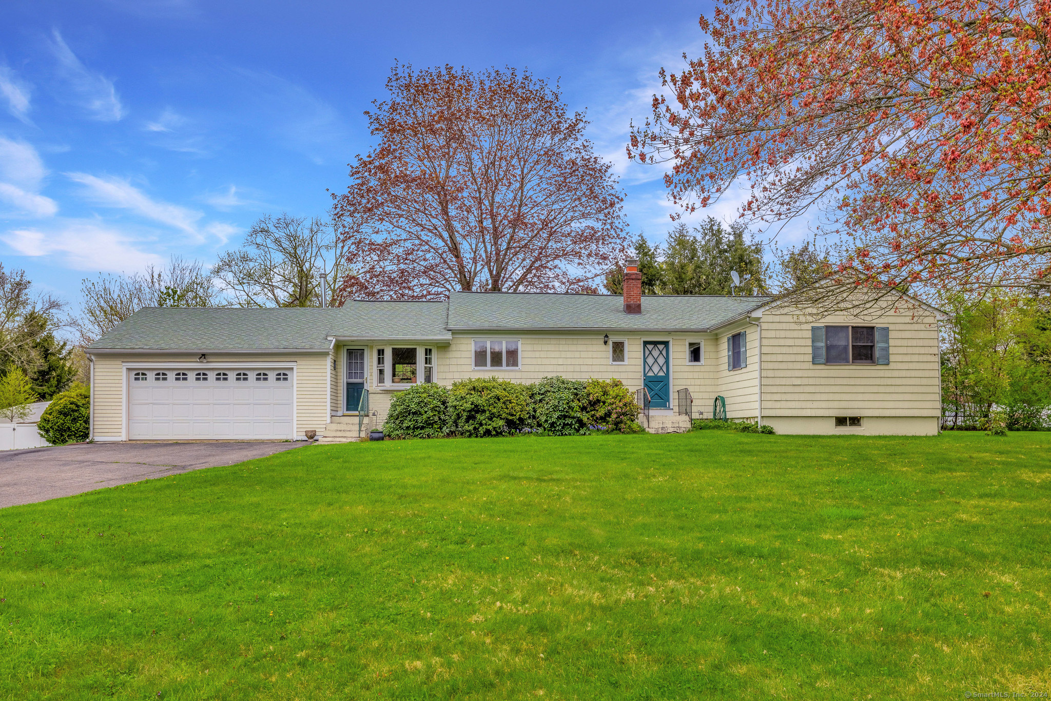 Photo 1 of 11 Paschal Drive, Milford, Connecticut, $479,000, Web #: 24008038