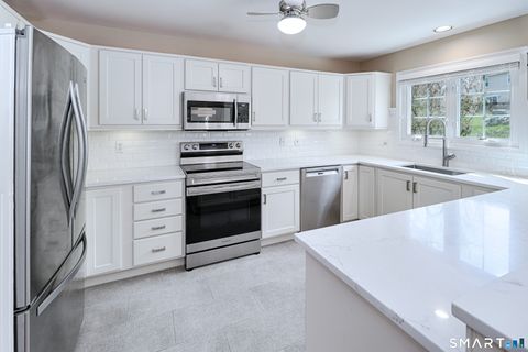 Tiny photo for 415 pitkin Hollow #415, Trumbull, CT 06611 (MLS # 24165199)