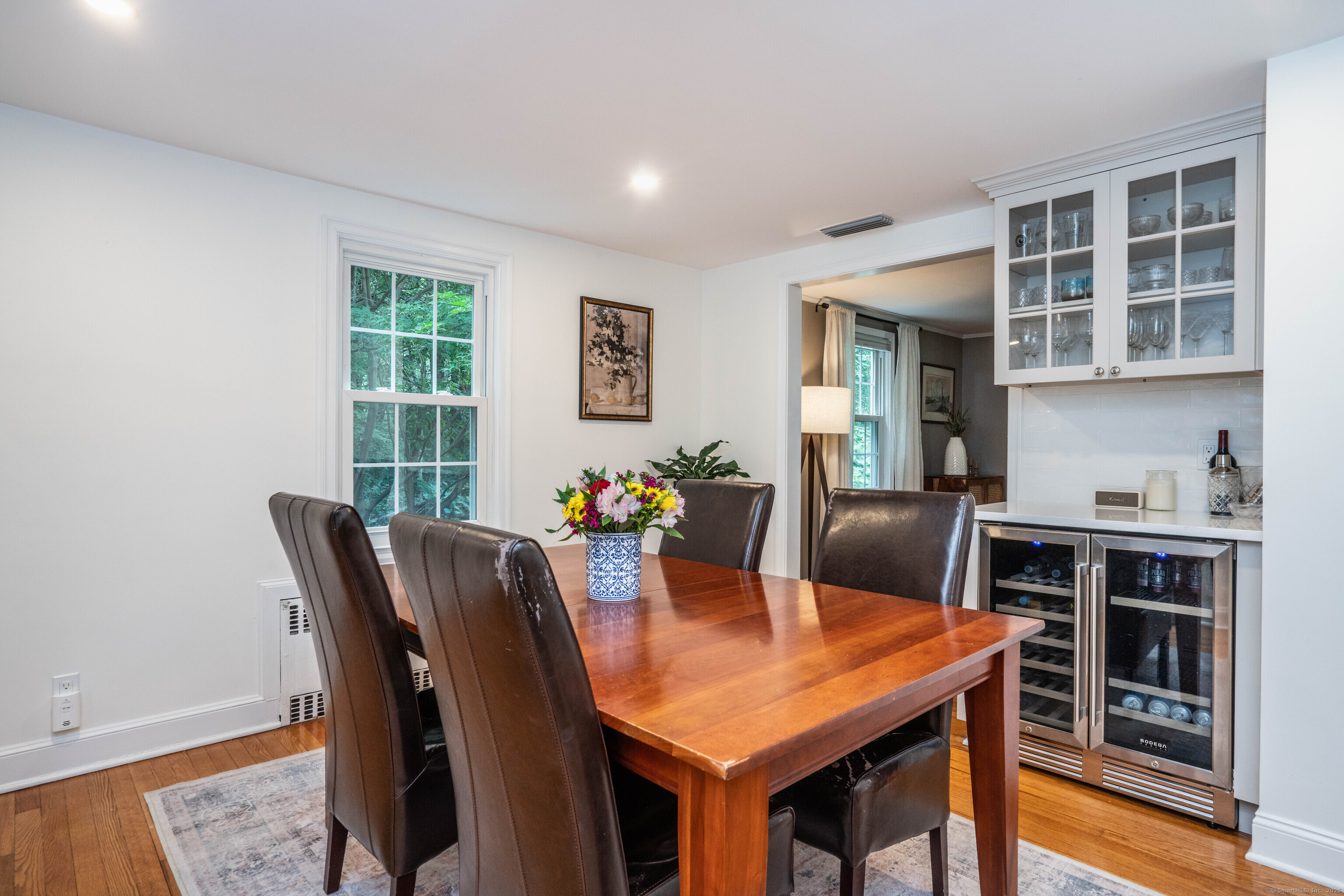 West Hartford, Connecticut 06107, United States, 3 Bedrooms Bedrooms, ,2 BathroomsBathrooms,Residential,Pending,187400