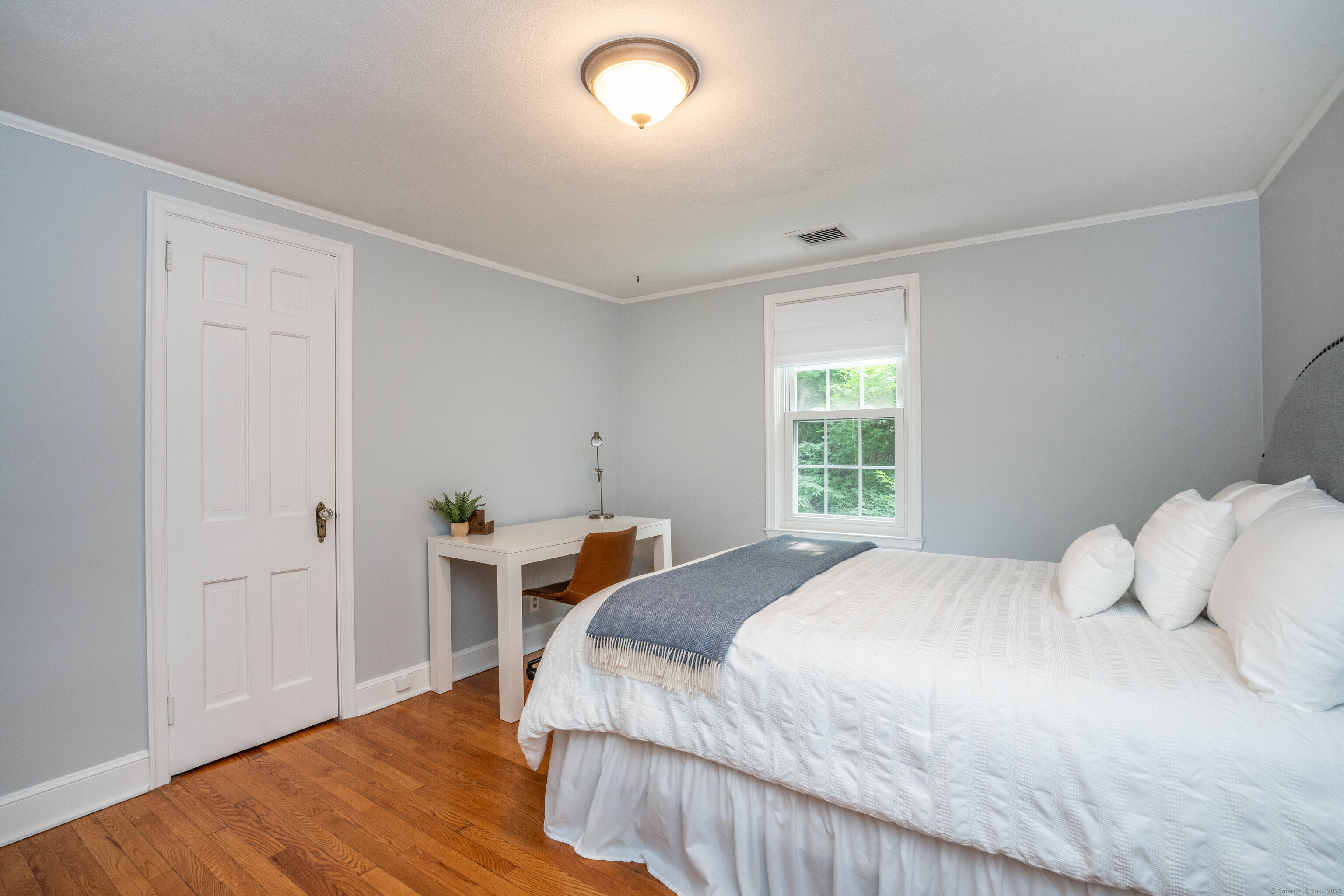 West Hartford, Connecticut 06107, United States, 3 Bedrooms Bedrooms, ,2 BathroomsBathrooms,Residential,Pending,187400