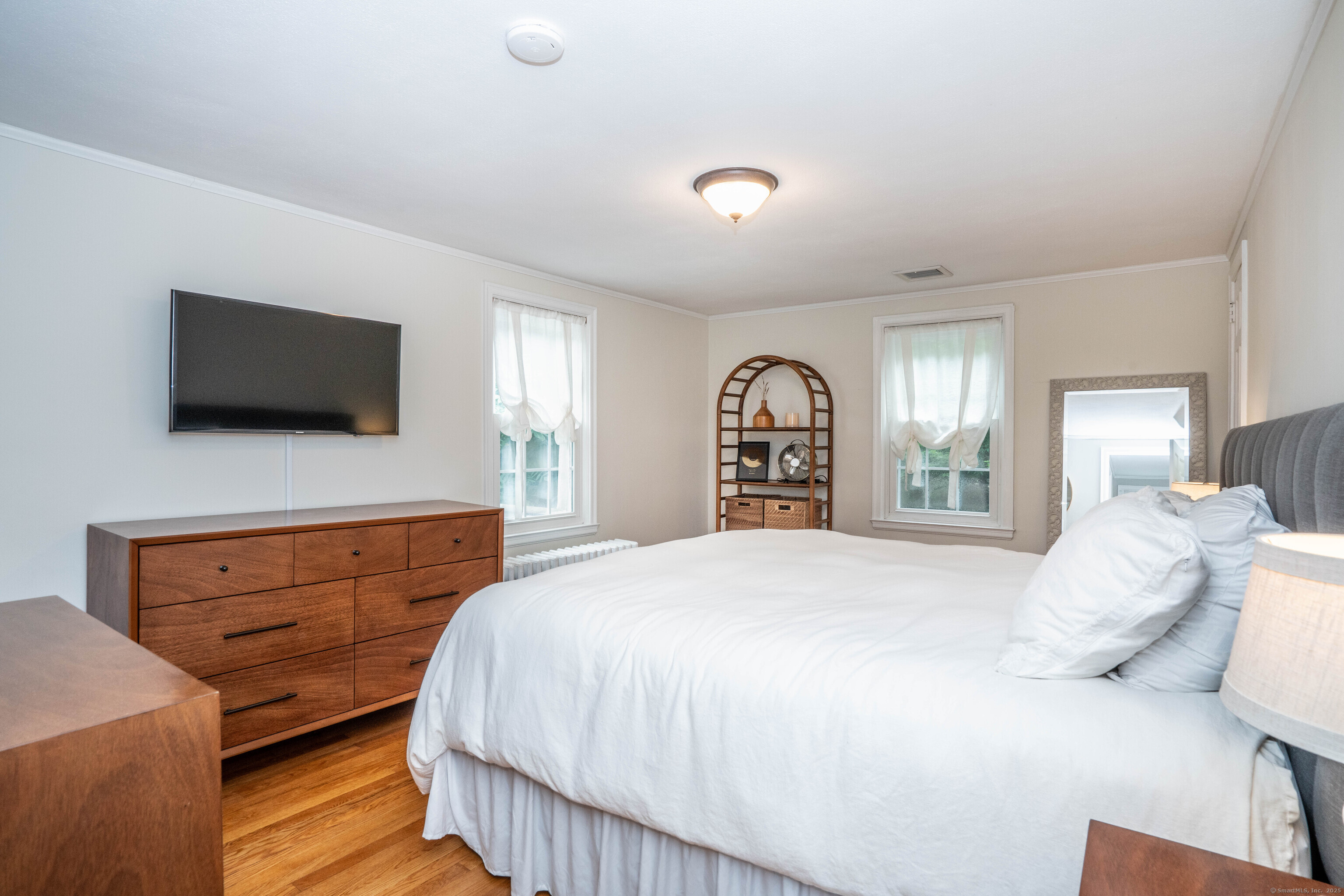 West Hartford, Connecticut 06107, United States, 3 Bedrooms Bedrooms, ,2 BathroomsBathrooms,Residential,Pending,187400