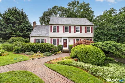 Photo of 49 Overlook Avenue, Groton, CT 06355 (MLS # 24196603)