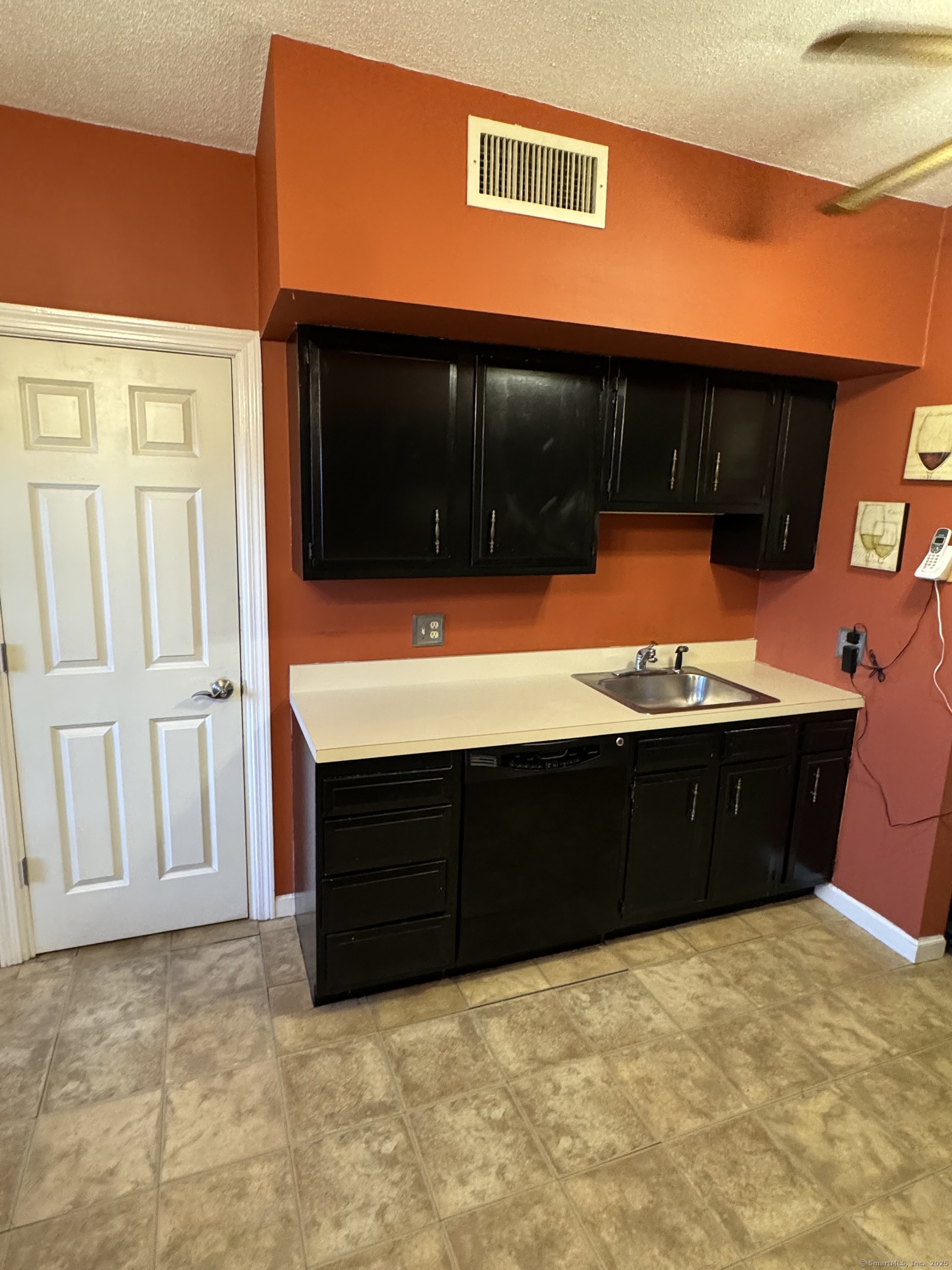 421 Wethersfield Avenue #APT E, Hartford, Connecticut image 6