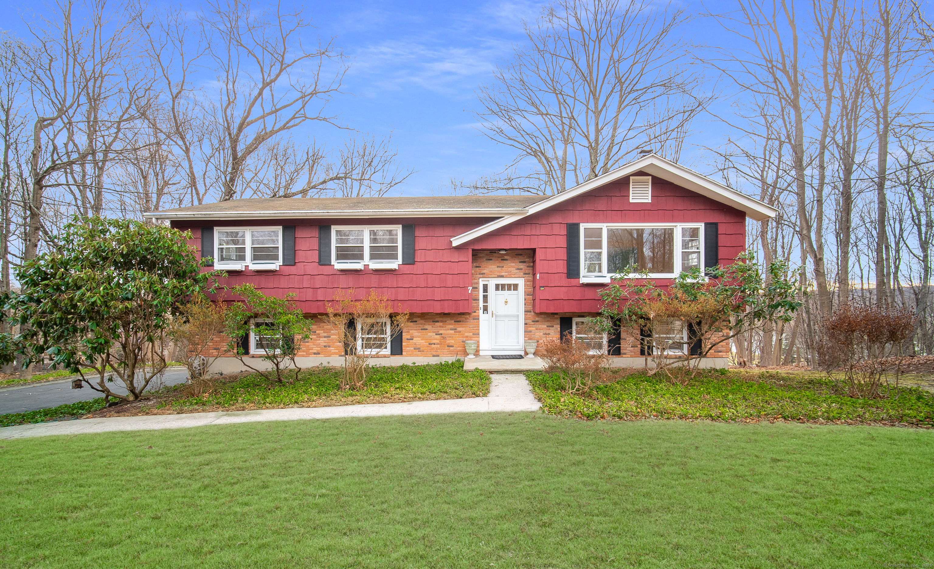 7 John Perry Drive, Danbury, Connecticut image 1