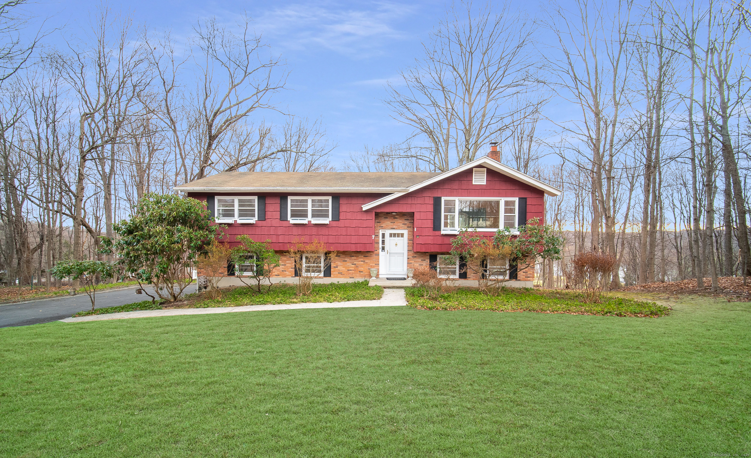7 John Perry Drive, Danbury, Connecticut image 2