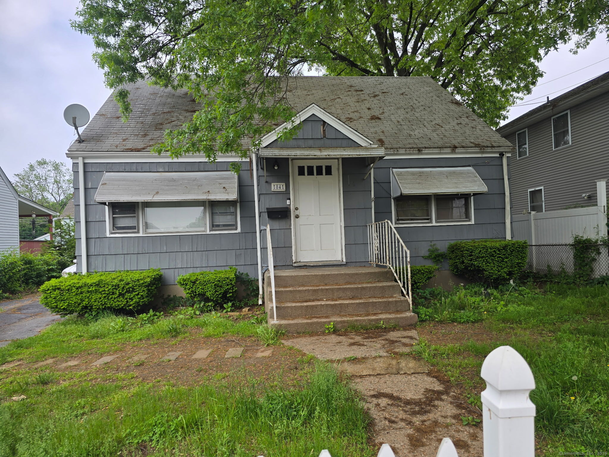 Property for Sale at Hillside Avenue, Bridgeport, Connecticut - Bedrooms: 2 
Bathrooms: 1 
Rooms: 5  - $349,900