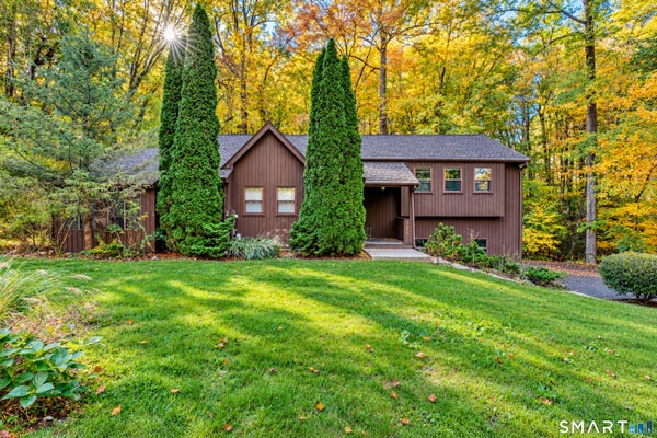 726 NEIPSIC RD, GLASTONBURY, CT 06033 - Image c8e02fa0c72e1400284722a2b745e39b/245121844