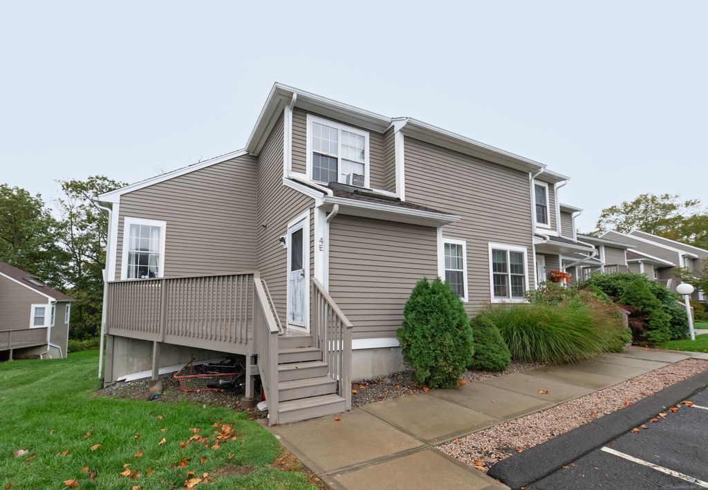 Photo of 53 Brushy Plain Road #APT 4E, Branford, CT 06405 (MLS # 24131846)