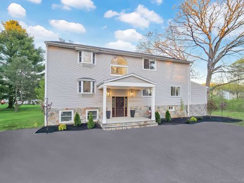 MLS: 24093582
