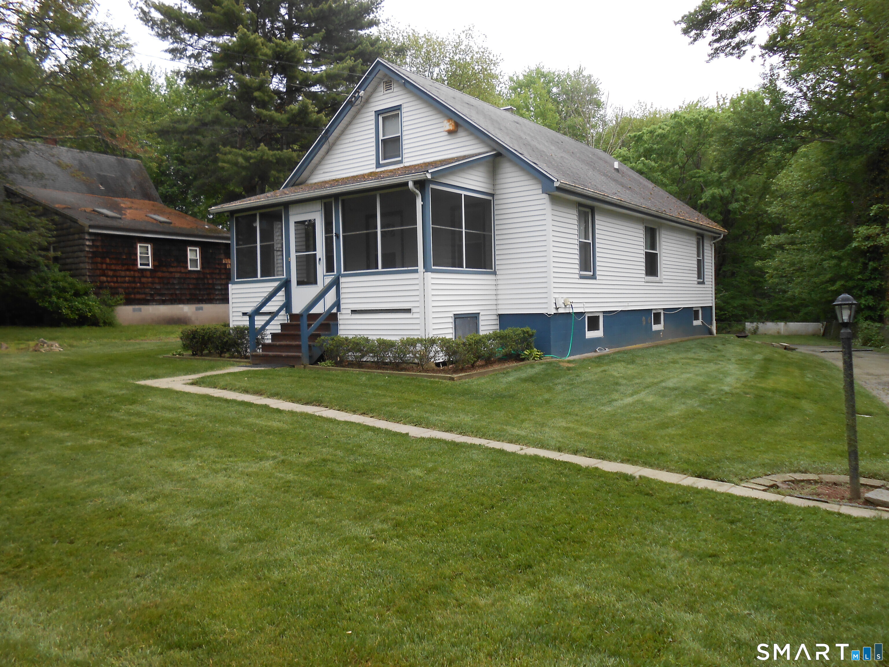 240 Derby Avenue