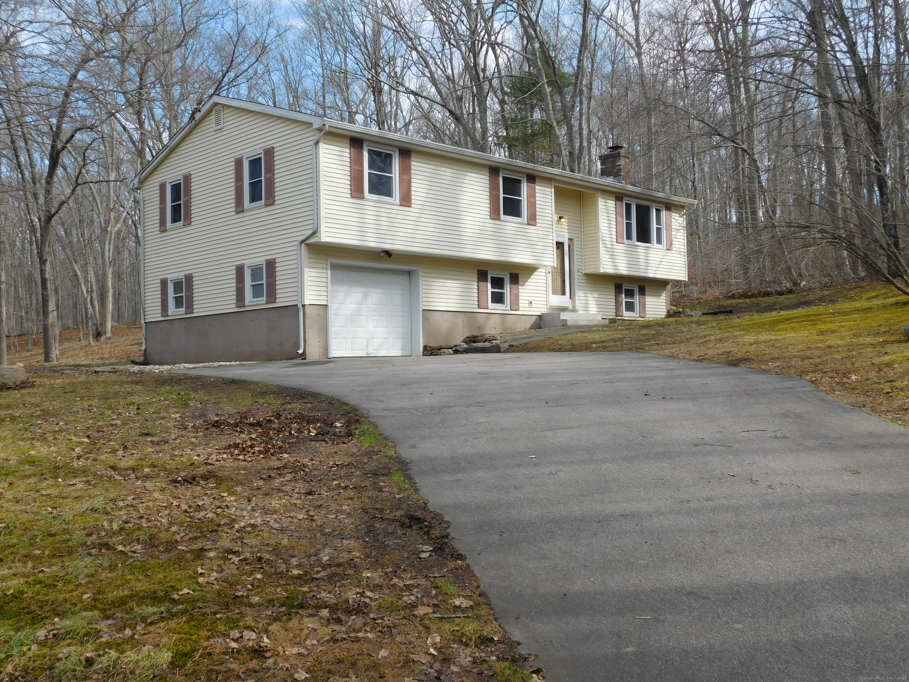 19 Crouch Road, Hebron, Connecticut image 1