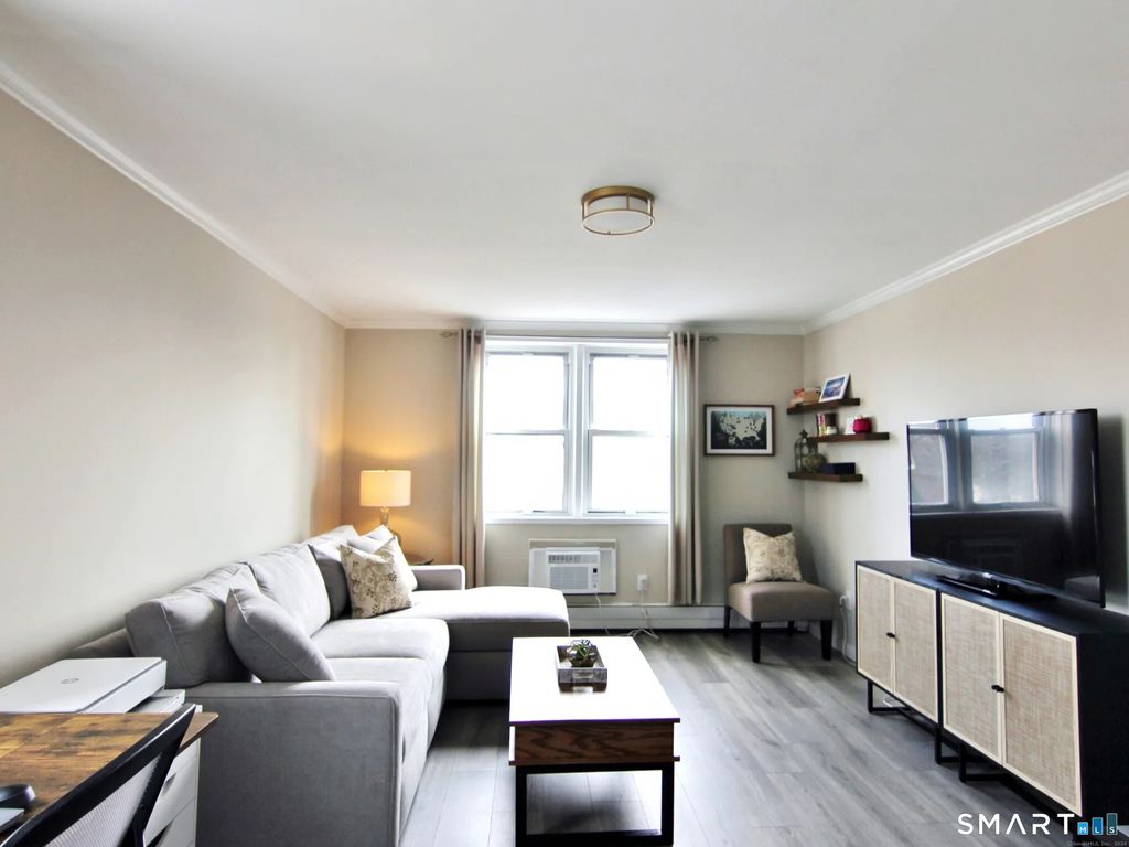 Photo of 140 Grove Street #APT 7D, Stamford, CT 06901 (MLS # 24149695)