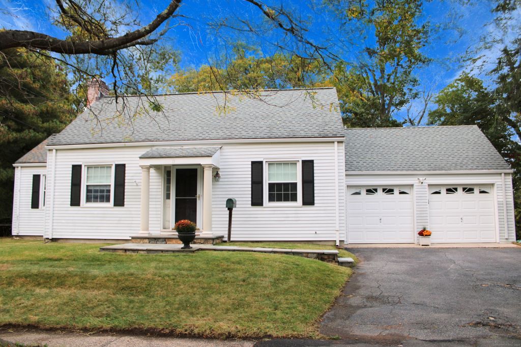 Photo of 19 Riverside Avenue, Stamford, CT 06905 (MLS # 24133438)