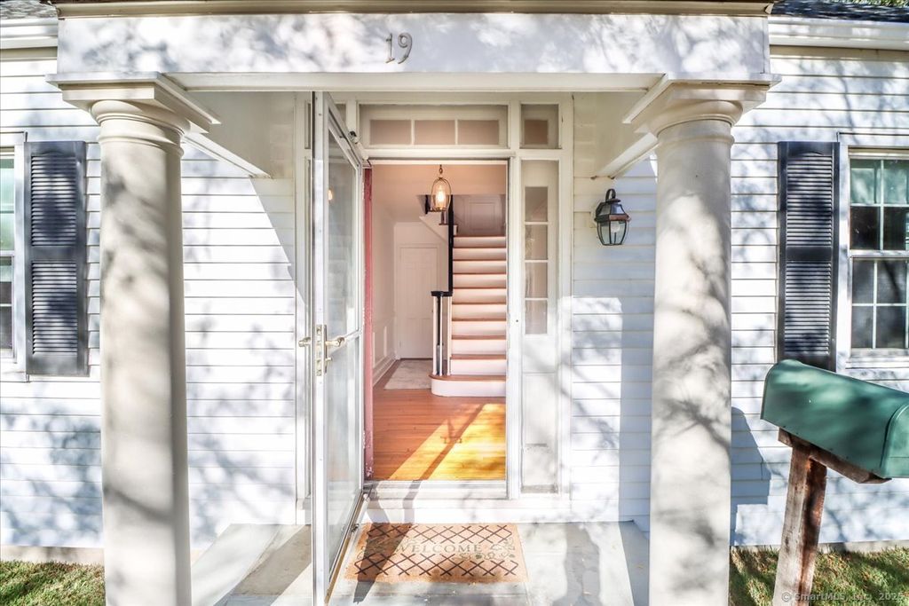 Photo of 19 Riverside Avenue, Stamford, CT 06905 (MLS # 24133438)
