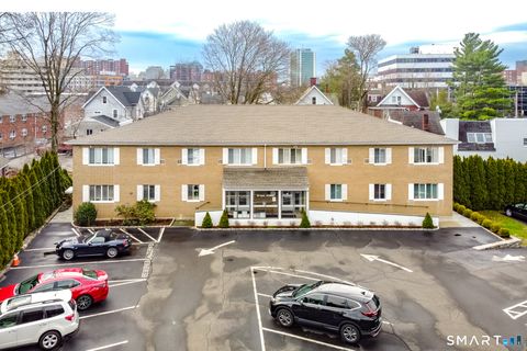 Photo of 27 Oak Street, Stamford, CT 06905 (MLS # 24153222)