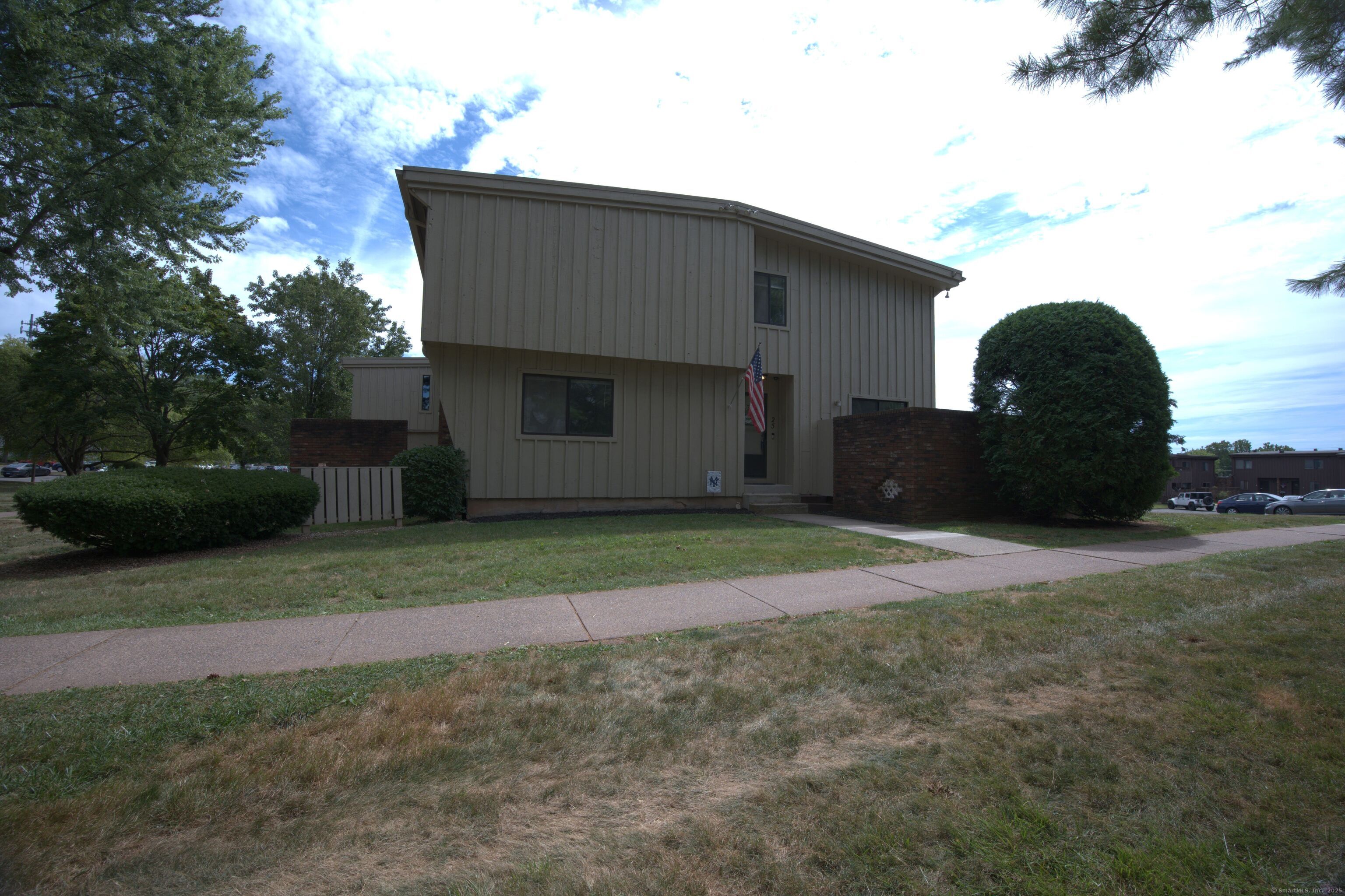 25 Webster Court 25