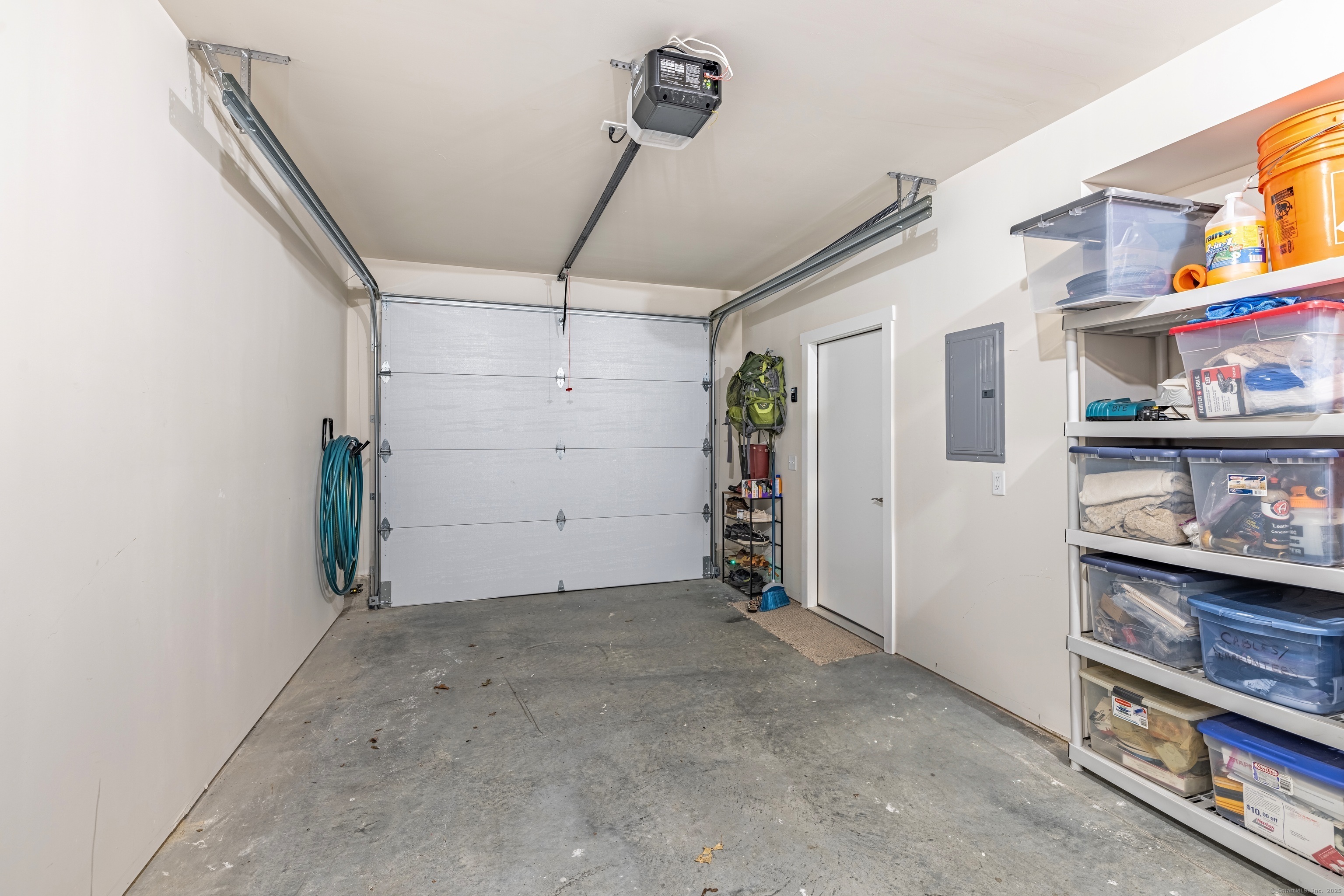 East Lyme, Connecticut 06357, United States, 3 Bedrooms Bedrooms, ,3 BathroomsBathrooms,Residential,Active,3010