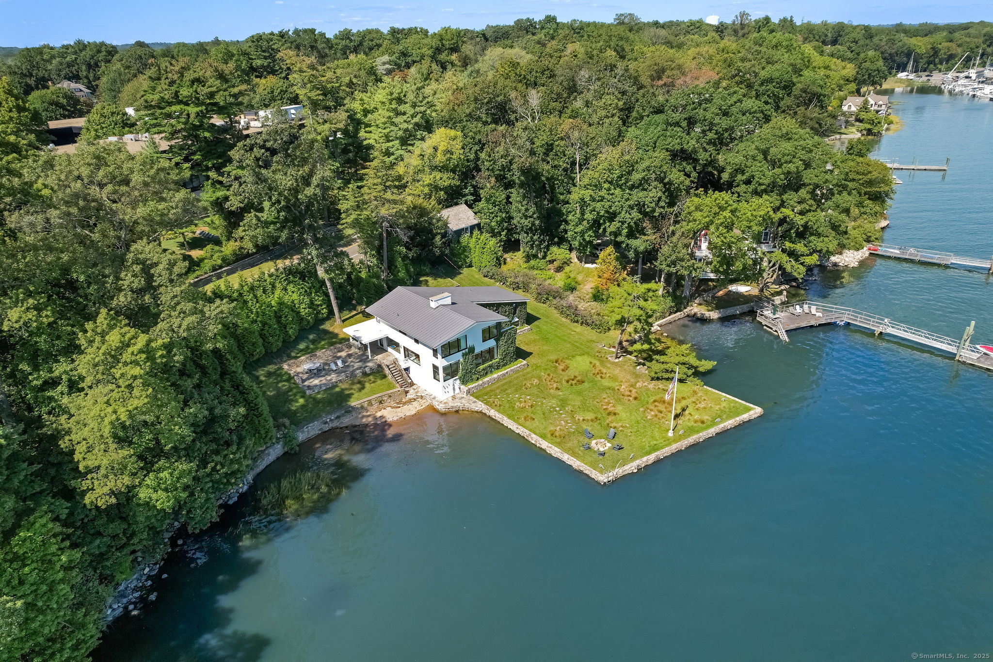 31 Bluff Avenue